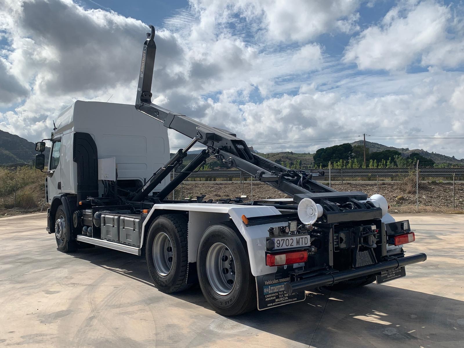 PORTACONTENEDORES MULTILIFT DE 20 TN