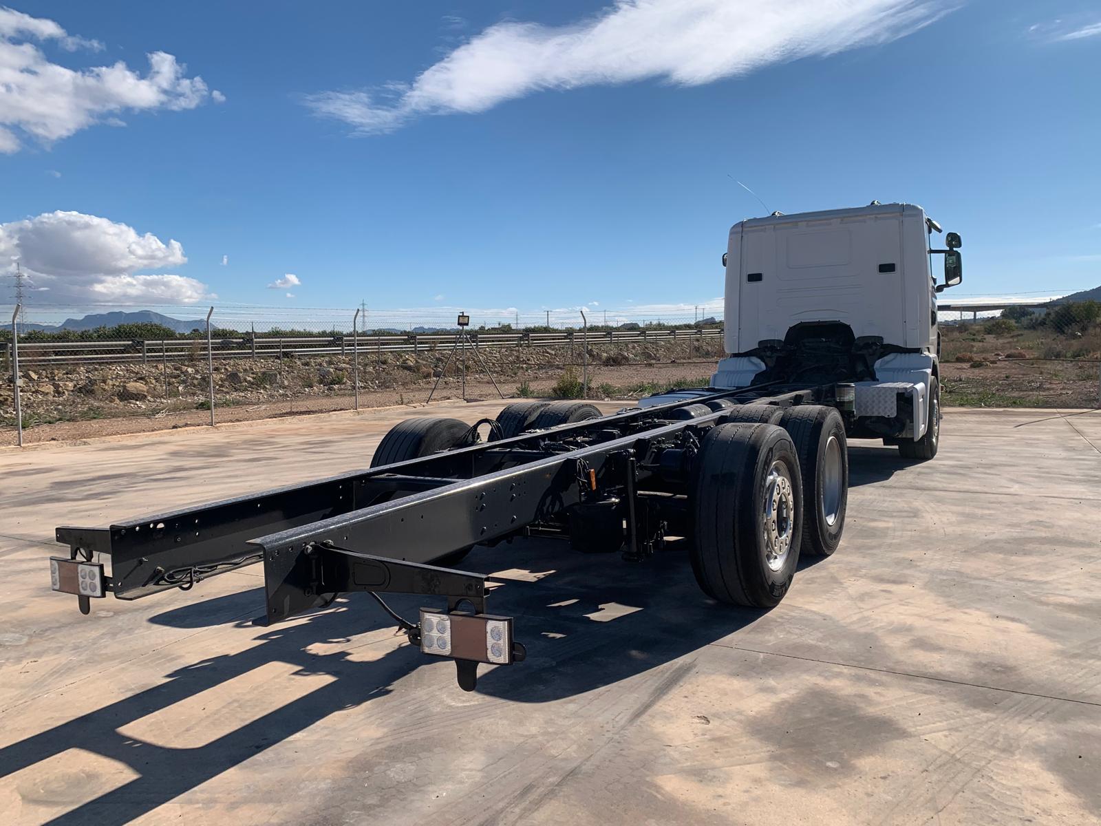 CHASIS CON OPCION DE CUALQUIER CARROZADO