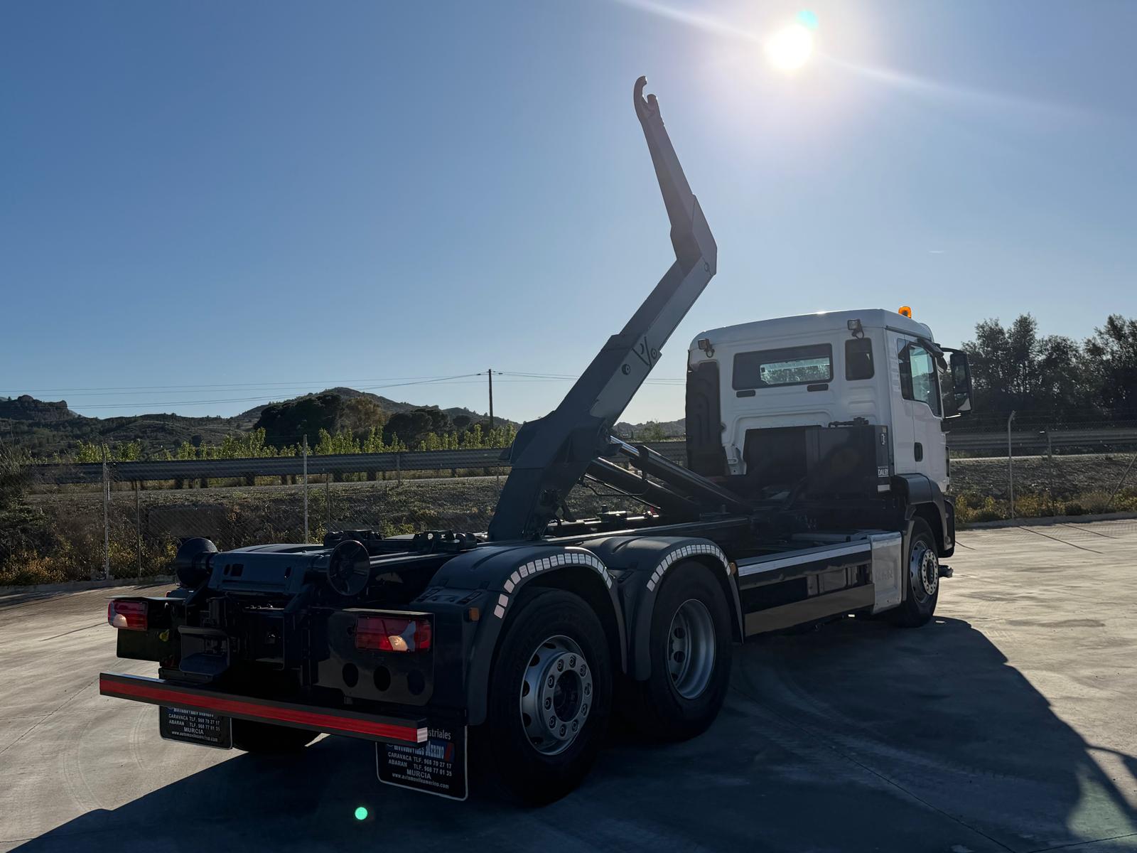 PORTACONTENEDORES DALBY DE 20 TONELADAS