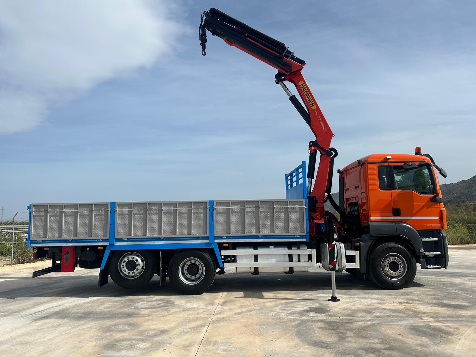 GRUA PALFINGER PK 22002 EH Y CAJA FIJA 6 METROS