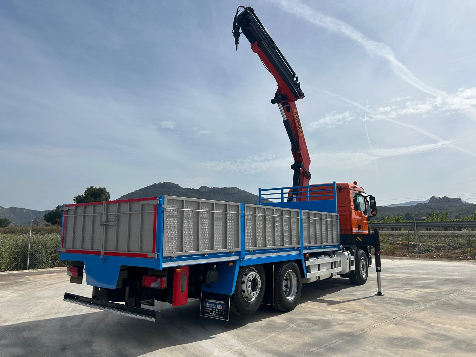 GRUA PALFINGER PK 22002 EH Y CAJA FIJA 6 METROS