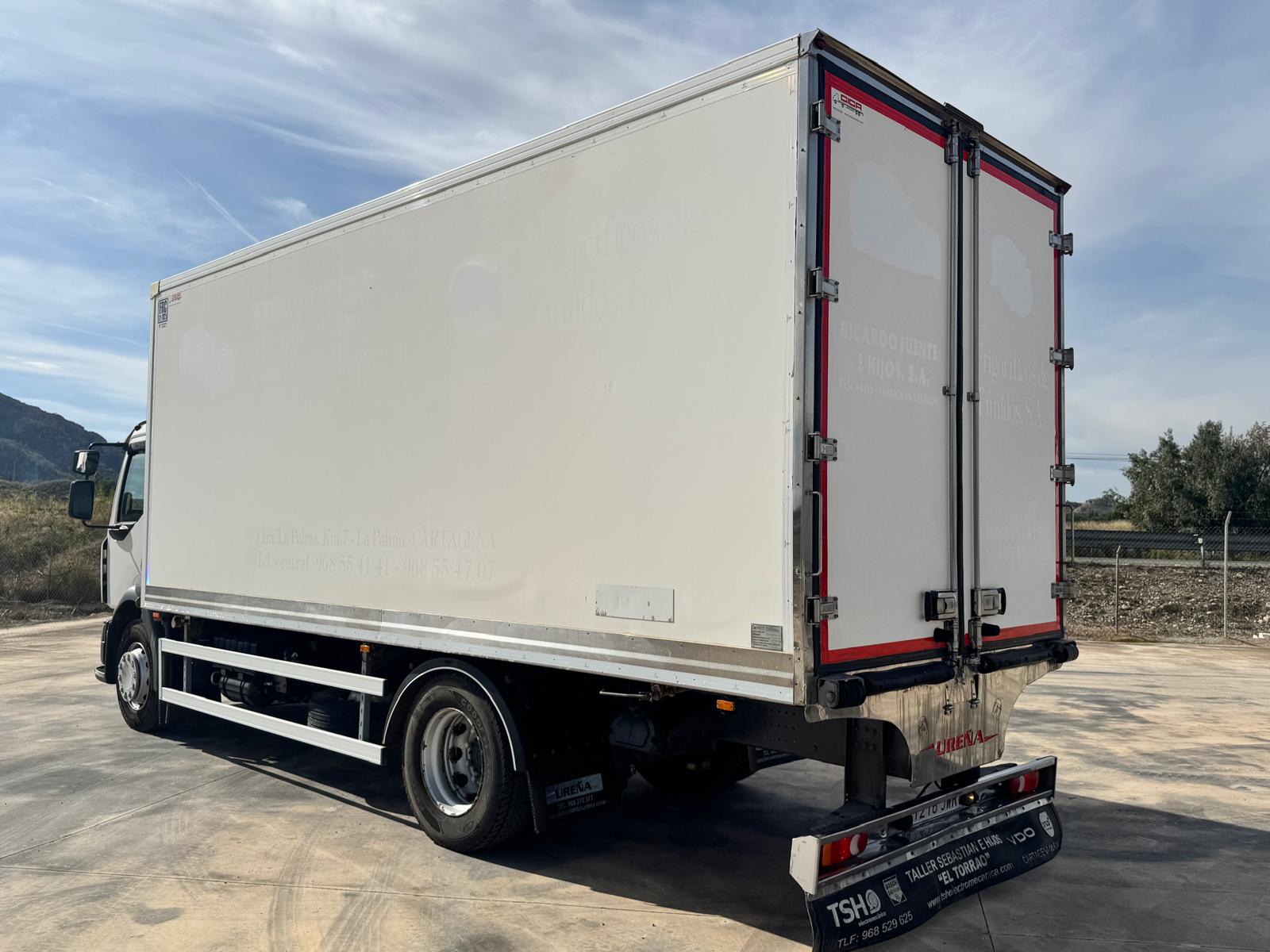 CON CAJA FRIGORIFICA CON ATP DE 6.50 METROS