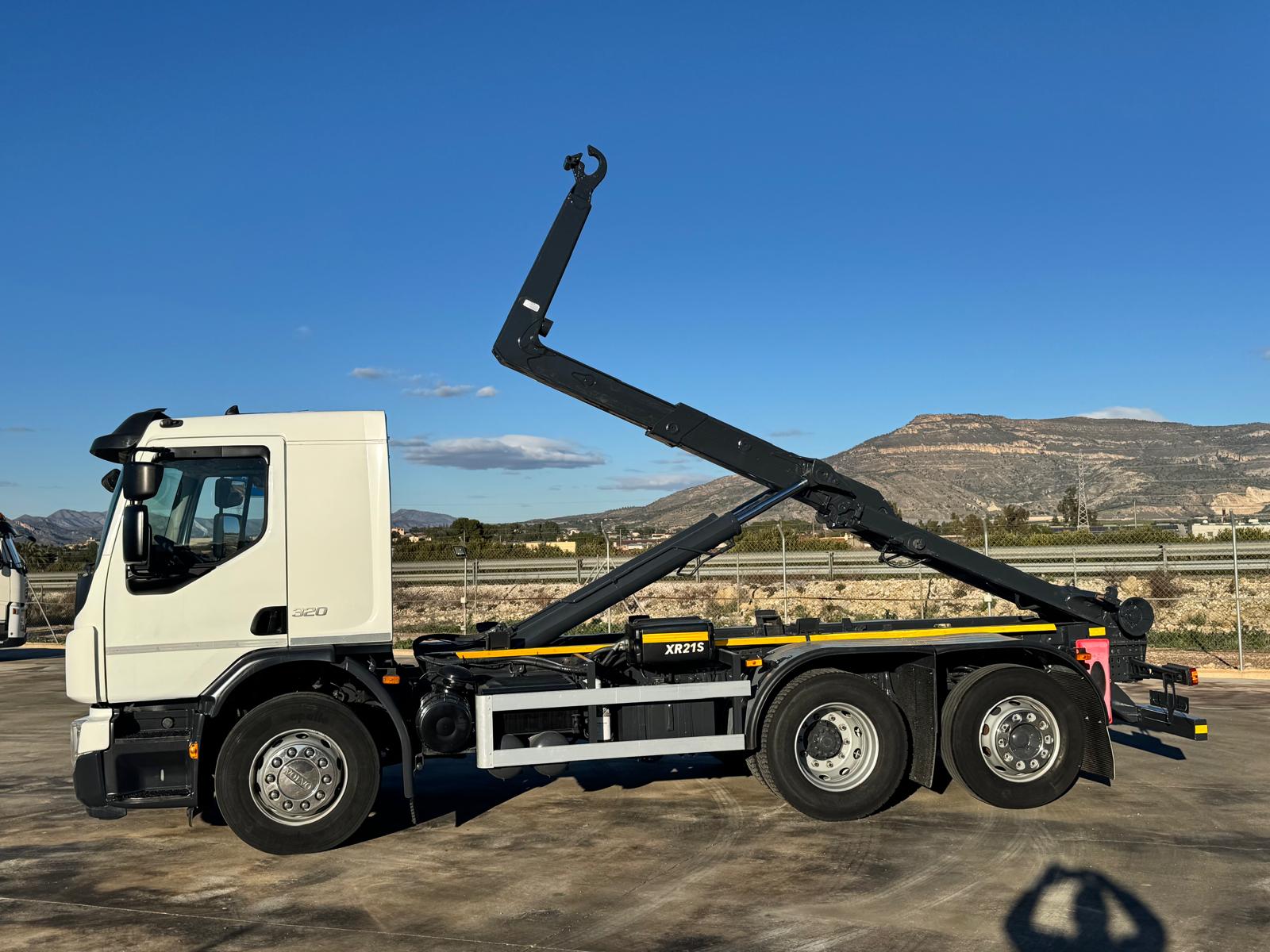 PORTACONTENEDORES MULTILIFT DE 21 TN