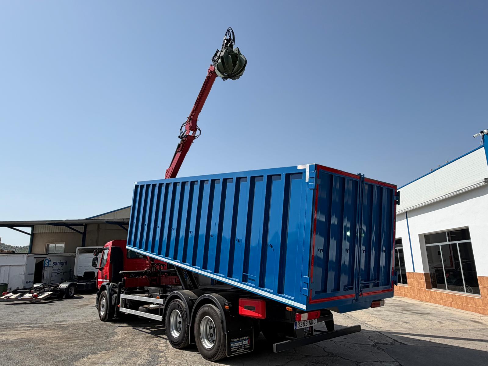 GRUA CHATARRERA VKRAN Y CAJA BASCULANTE