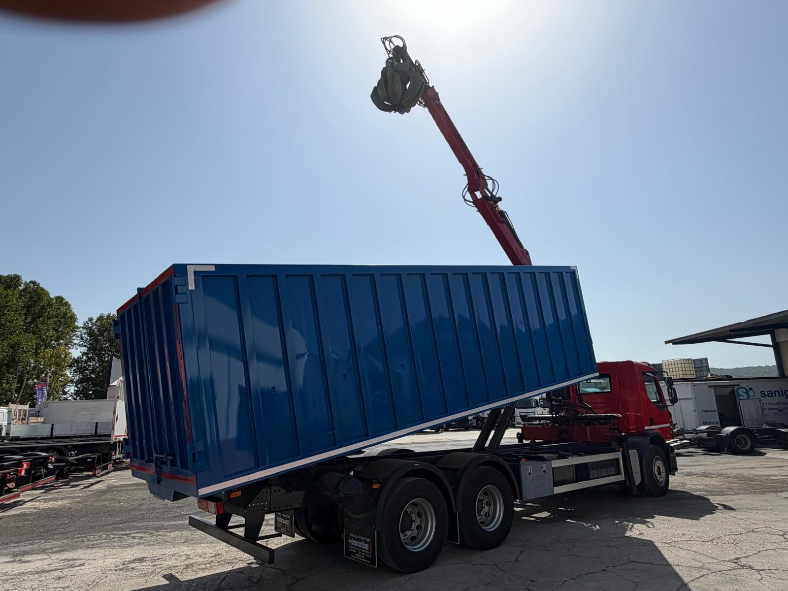 GRUA CHATARRERA VKRAN Y CAJA BASCULANTE