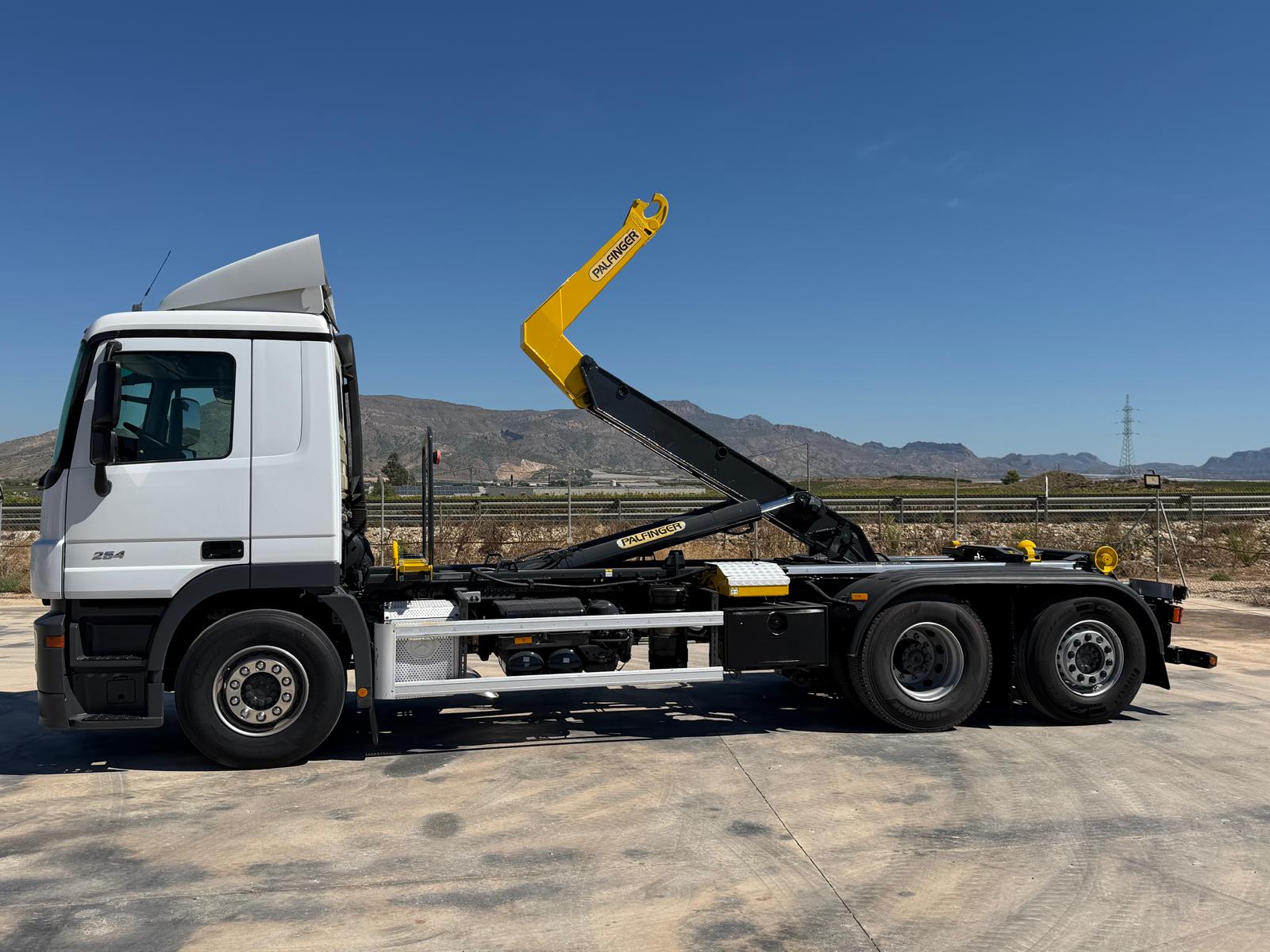 PORTACONTENEDORES PALFINGER DE 21 TN
