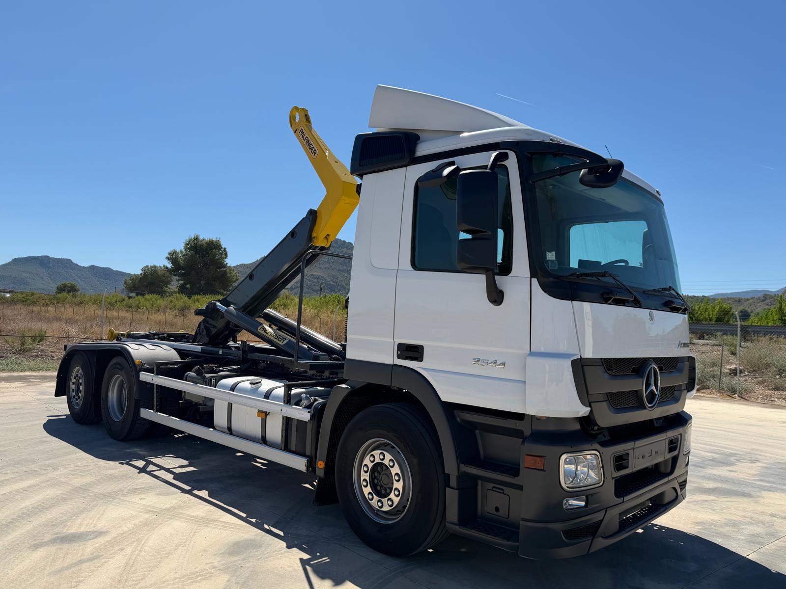 PORTACONTENEDORES PALFINGER DE 21 TN